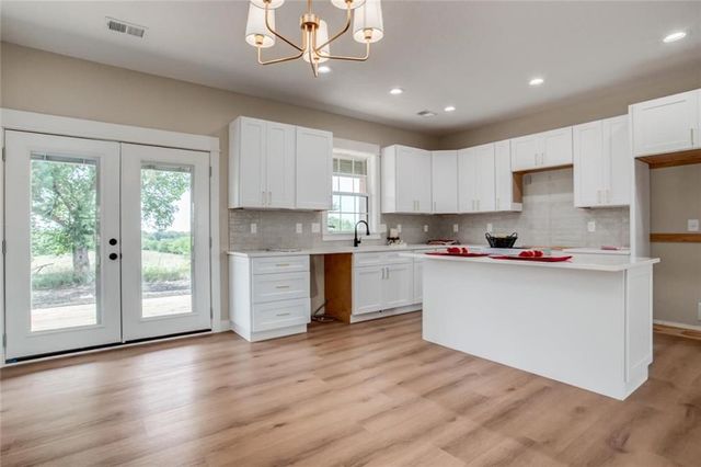 3559 Delaware Road, Pomona, KS 66076