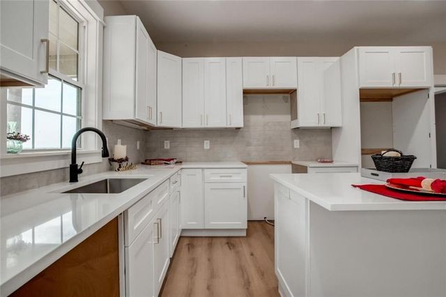 3559 Delaware Road, Pomona, KS 66076