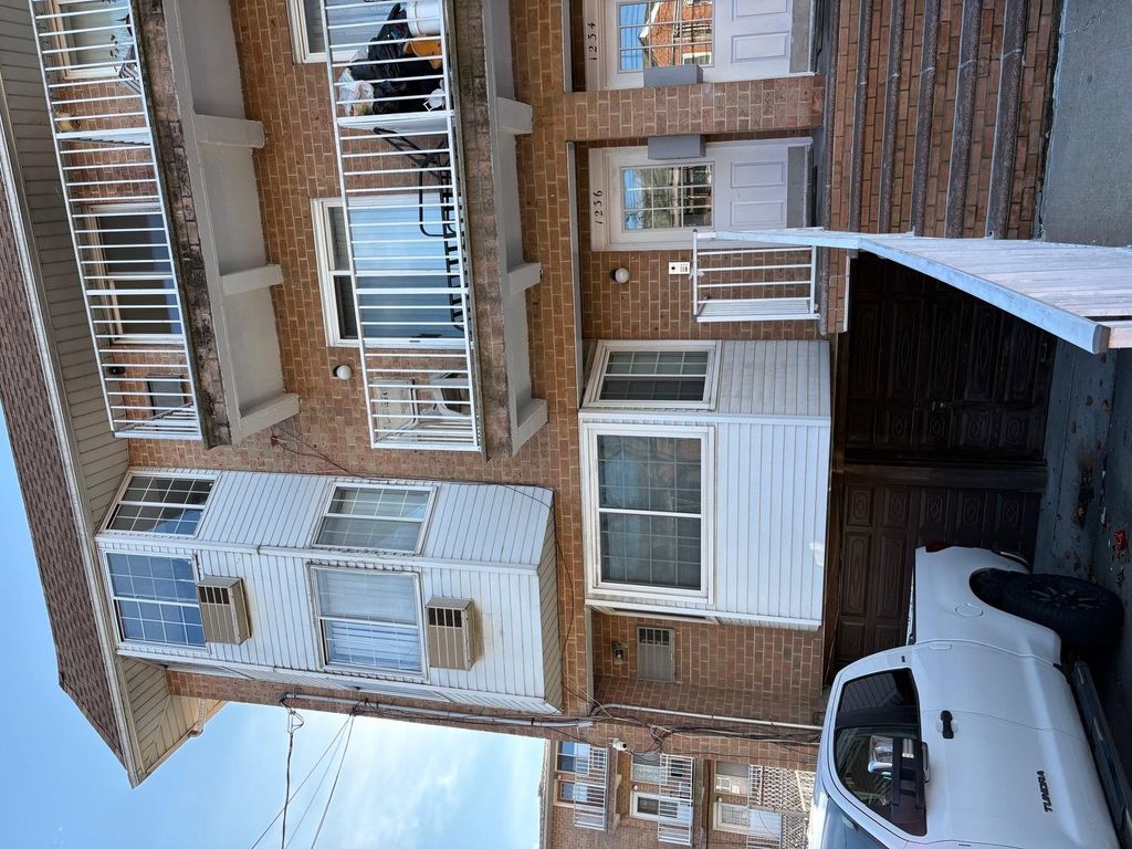 1236 E 82nd Street 72, Brooklyn, NY 11236