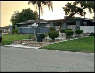 2708 College Avenue, Bakersfield, CA 93306