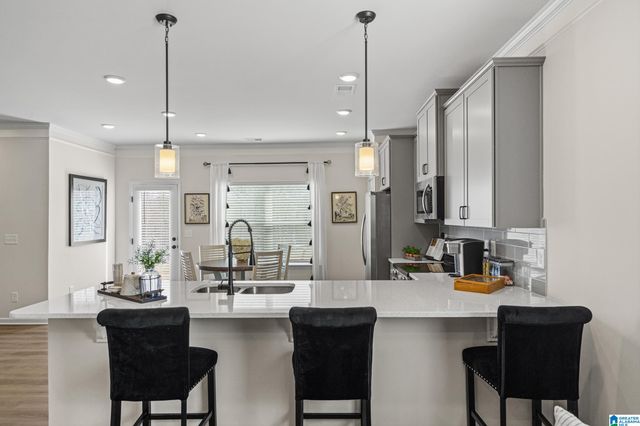 4551 VILLAGE SPRINGS SQUARE # 10, Fultondale, AL 35068