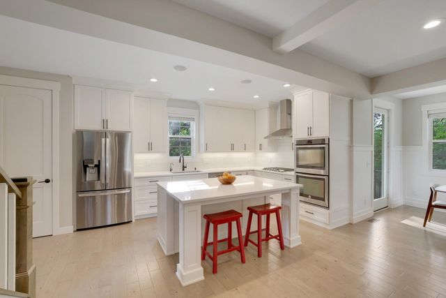 1430 Division Street, Hopkins, MN 55343