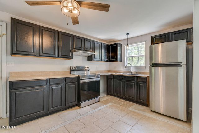 813 Big Hill Road, Pennington Gap, VA 24277