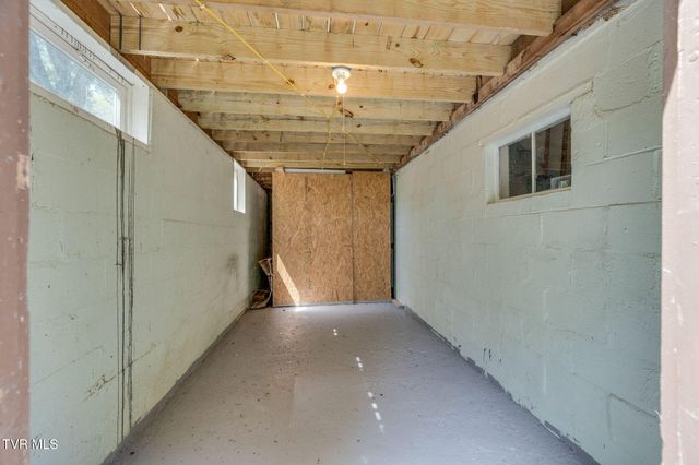 813 Big Hill Road, Pennington Gap, VA 24277