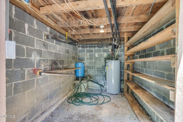 813 Big Hill Road, Pennington Gap, VA 24277