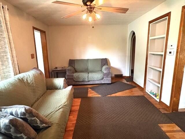 67741 County Road 388, South Haven, MI 49090