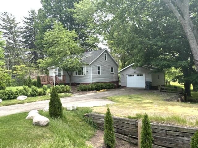 67741 County Road 388, South Haven, MI 49090