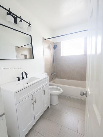 7805 Crespi Blvd 4, Miami Beach, FL 33141