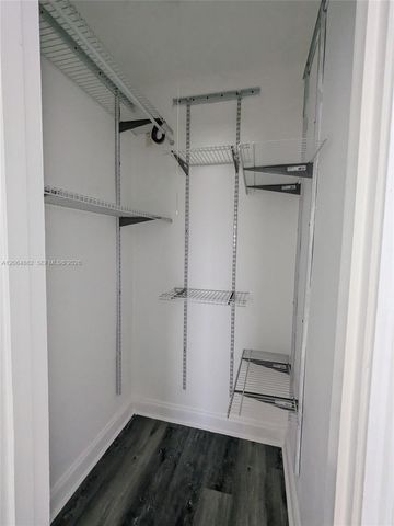 7805 Crespi Blvd 4, Miami Beach, FL 33141