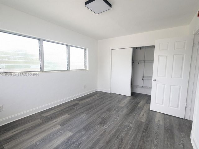 7805 Crespi Blvd 4, Miami Beach, FL 33141
