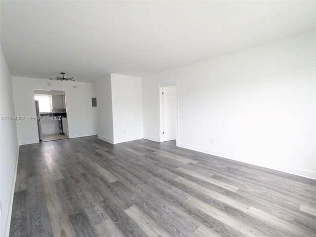 7805 Crespi Blvd 4, Miami Beach, FL 33141