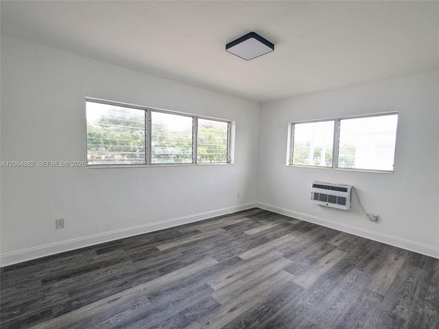 7805 Crespi Blvd 4, Miami Beach, FL 33141