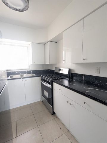 7805 Crespi Blvd 4, Miami Beach, FL 33141