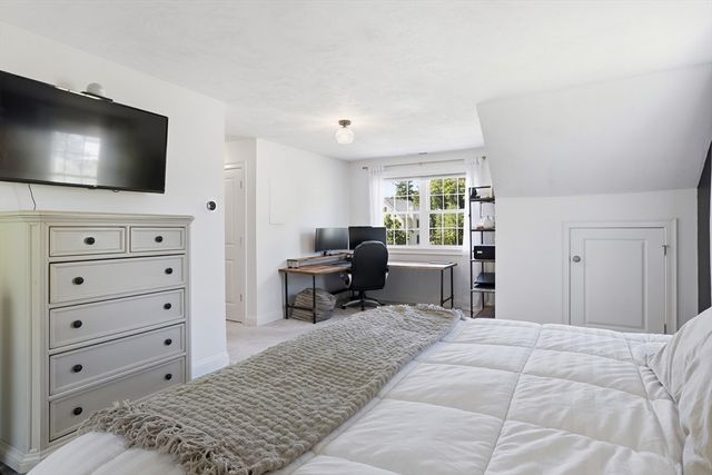 37 Hemlock Dr, Ayer, MA 01432