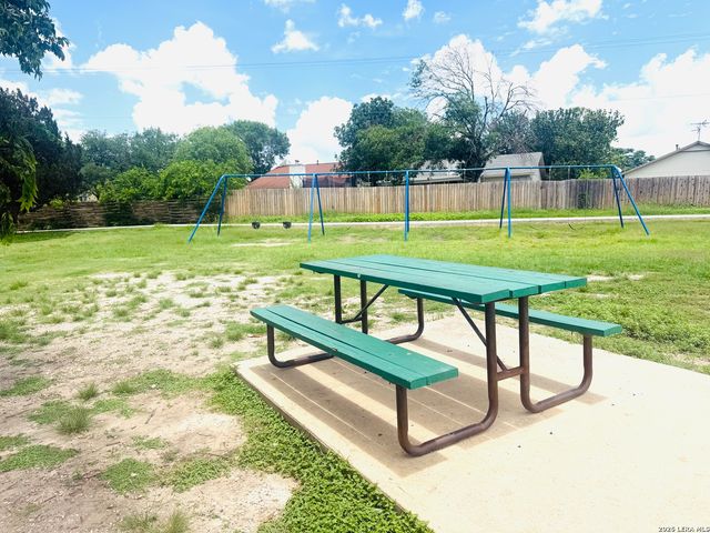 202 Michelle, Converse, TX 78109