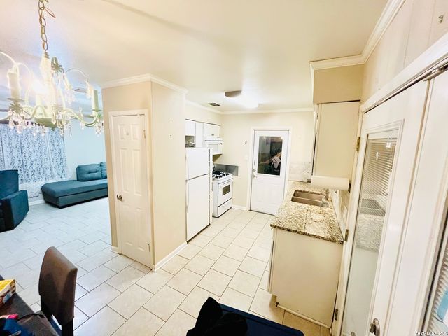 202 Michelle, Converse, TX 78109