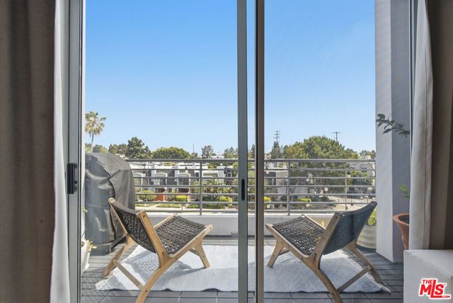 7857 W Manchester Avenue PH2, Playa Del Rey, CA 90293