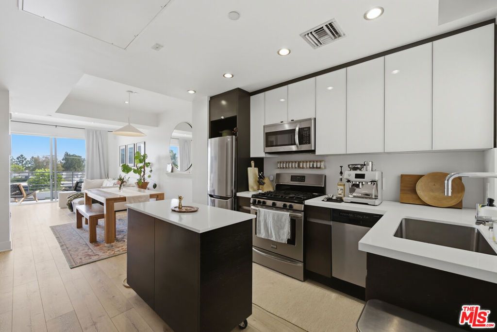 7857 W Manchester Avenue PH2, Playa Del Rey, CA 90293