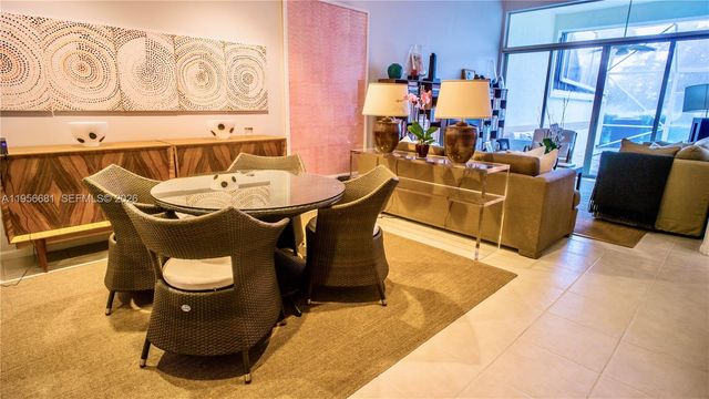 712 W Palm Aire Dr, Pompano Beach, FL 33069