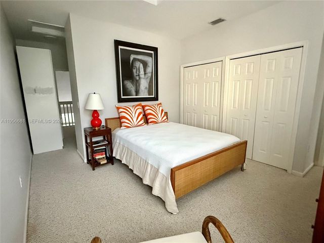 712 W Palm Aire Dr, Pompano Beach, FL 33069