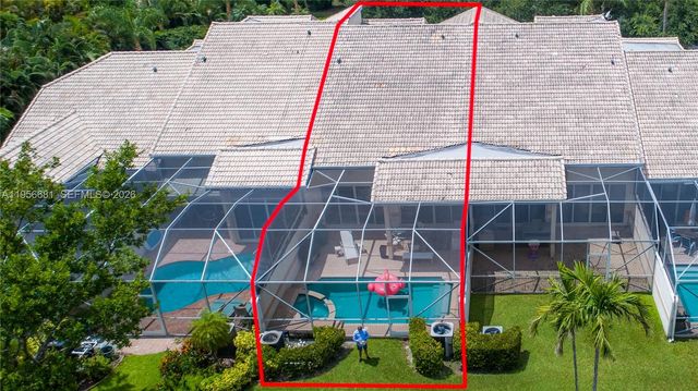 712 W Palm Aire Dr, Pompano Beach, FL 33069