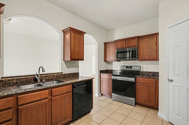 335 Quail Crossing Drive, Sanger, TX 76266