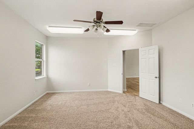 335 Quail Crossing Drive, Sanger, TX 76266