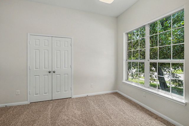 335 Quail Crossing Drive, Sanger, TX 76266