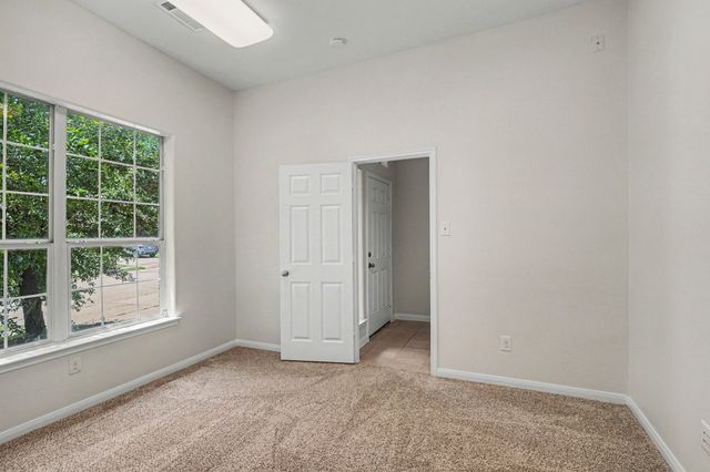 335 Quail Crossing Drive, Sanger, TX 76266