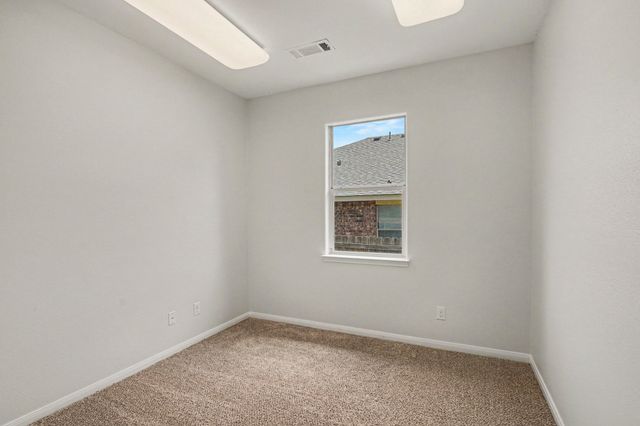 335 Quail Crossing Drive, Sanger, TX 76266