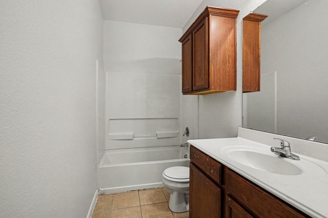 335 Quail Crossing Drive, Sanger, TX 76266