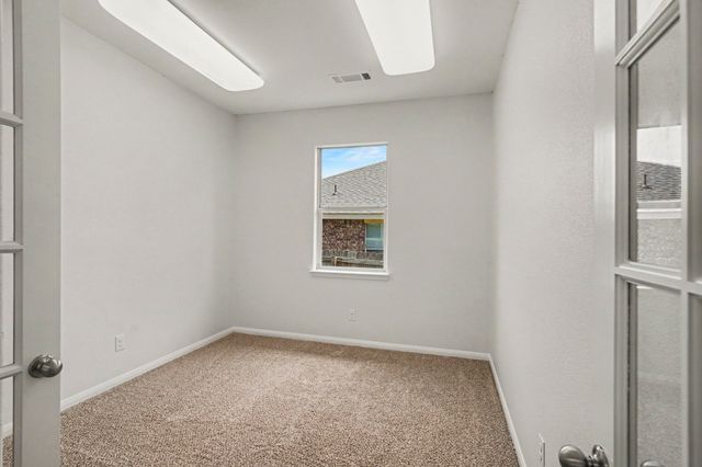 335 Quail Crossing Drive, Sanger, TX 76266
