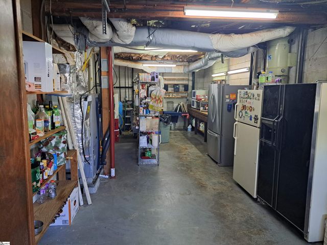 1923 Fairview Road, Fountain Inn, SC 29644