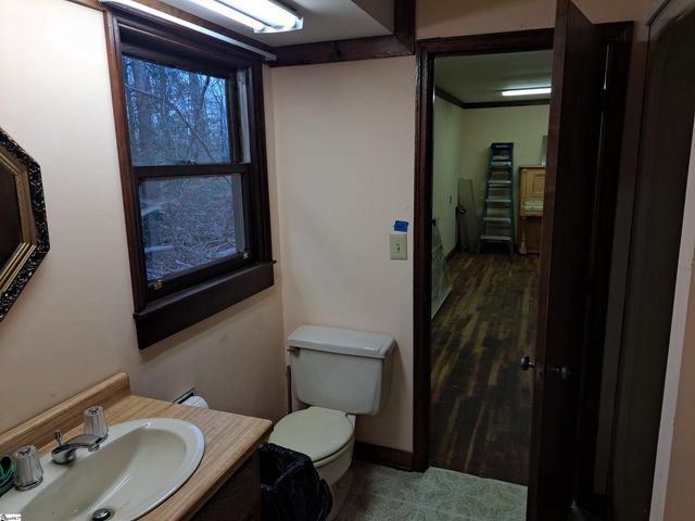 1923 Fairview Road, Fountain Inn, SC 29644