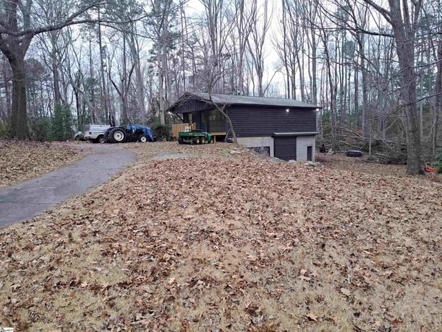 1923 Fairview Road, Fountain Inn, SC 29644