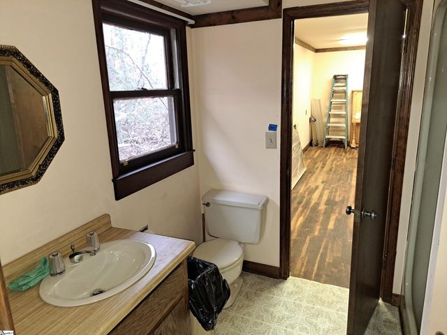 1923 Fairview Road, Fountain Inn, SC 29644