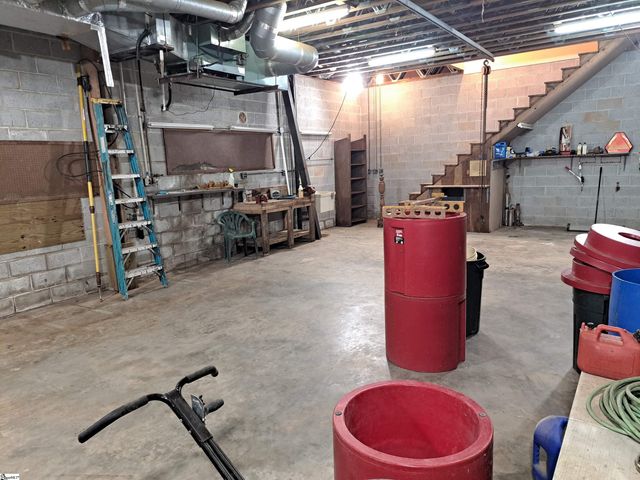 1923 Fairview Road, Fountain Inn, SC 29644