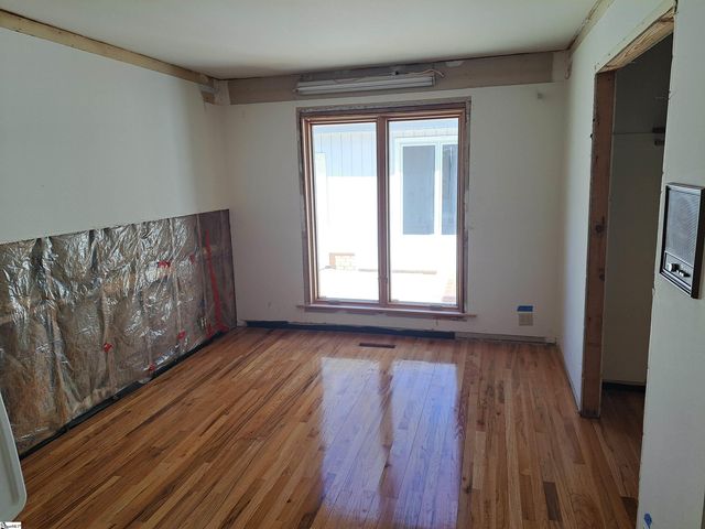 1923 Fairview Road, Fountain Inn, SC 29644