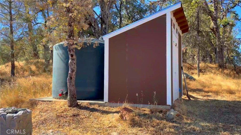 Image 10 of property listing at 5341 Paddy Hill Road, Mariposa, CA 95338