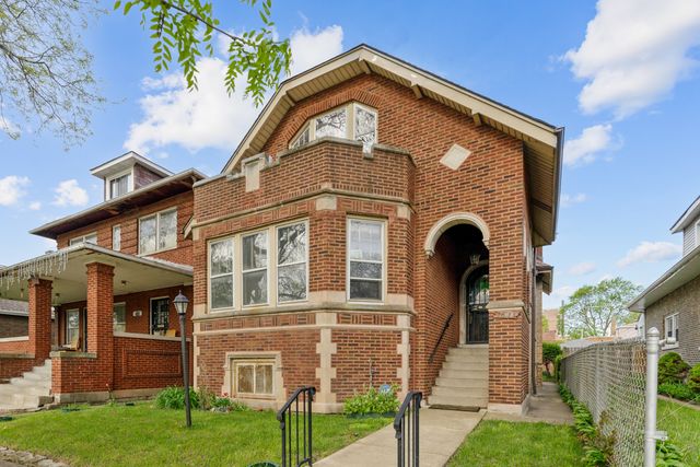 7544 S Ridgeland Avenue, Chicago, IL 60649
