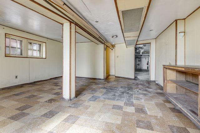 7544 S Ridgeland Avenue, Chicago, IL 60649