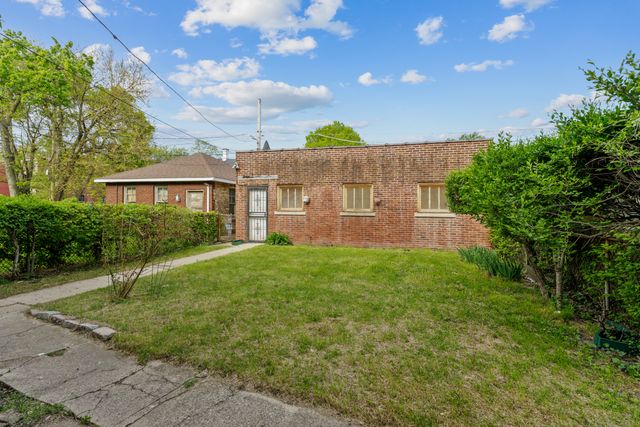 7544 S Ridgeland Avenue, Chicago, IL 60649