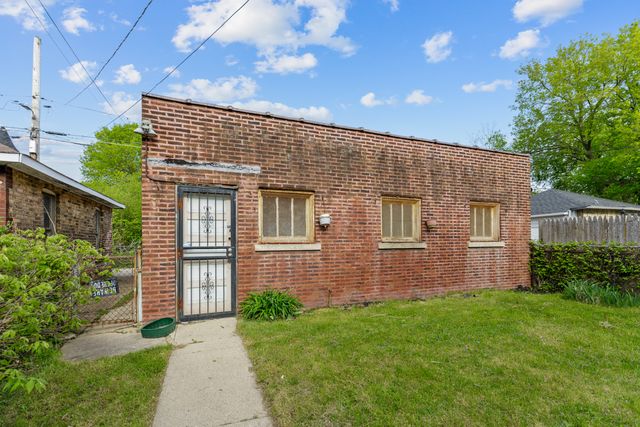 7544 S Ridgeland Avenue, Chicago, IL 60649