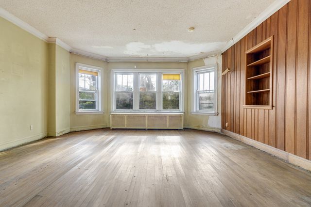 7544 S Ridgeland Avenue, Chicago, IL 60649