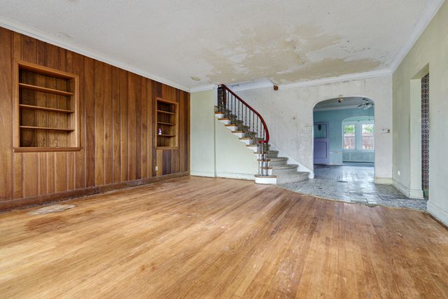 7544 S Ridgeland Avenue, Chicago, IL 60649