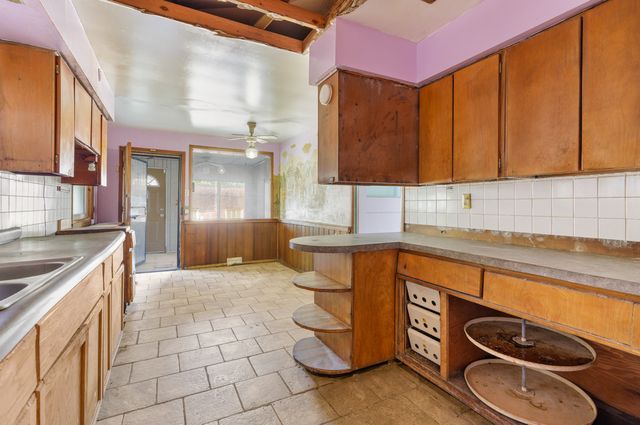 7544 S Ridgeland Avenue, Chicago, IL 60649