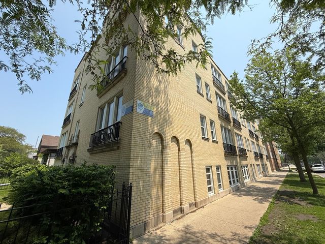 4901 N Christiana Avenue 32, Chicago, IL 60625