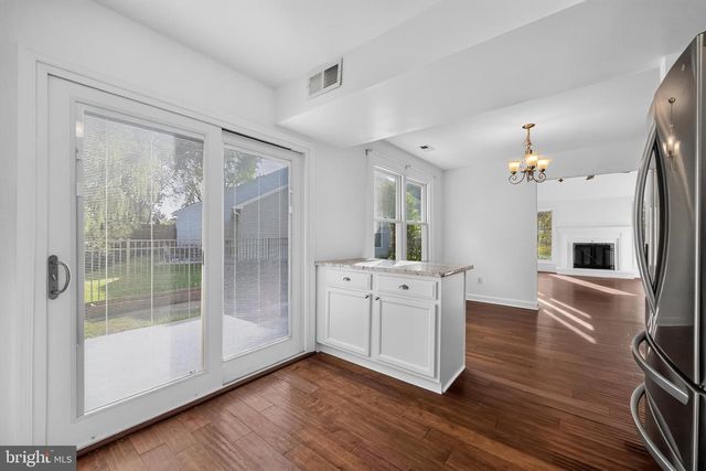 284 WOODS EDGE PL, Langhorne, PA 19047