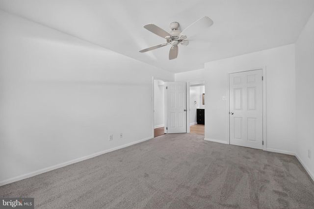 284 WOODS EDGE PL, Langhorne, PA 19047