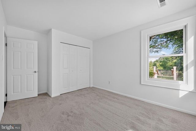 284 WOODS EDGE PL, Langhorne, PA 19047
